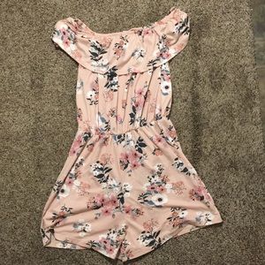 I am selling a romper.
